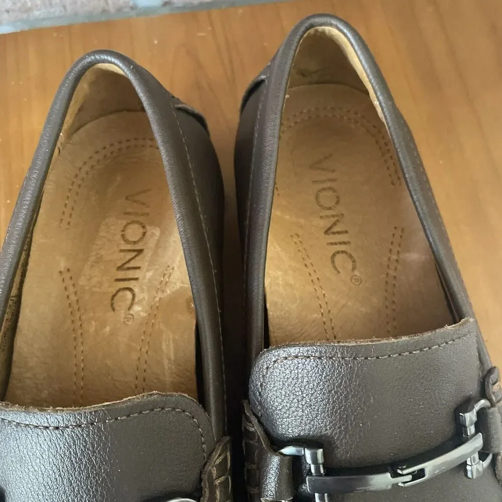 Vionic Loafer Moccasin Shoes Men's Size 7 Brown Mason Silver Buckle Comfort